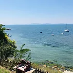 דירה First Sea Line Flora, Next To The *