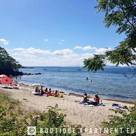 Budget First Sea Line Apt. Flora * Pomorie