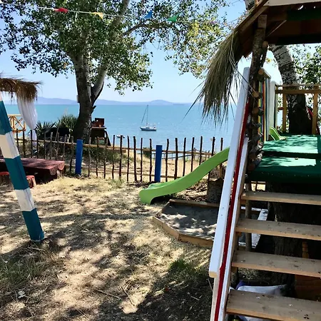 Apartament Budget First Sea Line Apt. Flora Pomorie