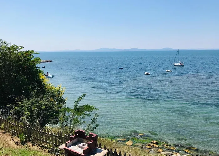 Апартаменты Budget First Sea Line Apt. Flora *