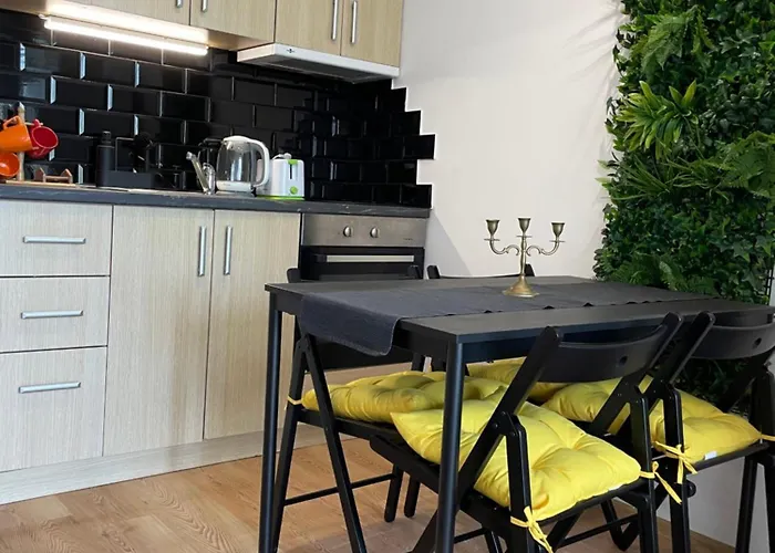 Апартаменты Budget First Sea Line Apt. Flora