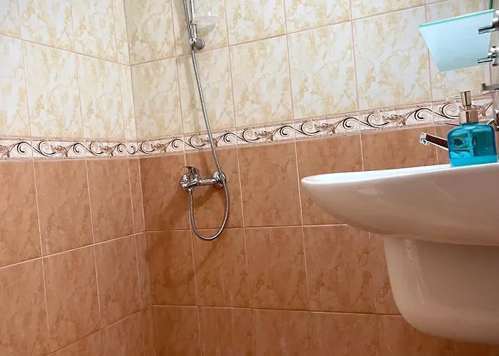 Budget First Sea Line Apt. Flora Апартаменты Поморие