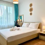 Appartement First Sea Line Flora, Next To The