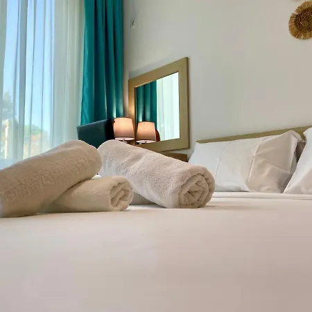 Apartament Budget First Sea Line Apt. Flora Pomorie
