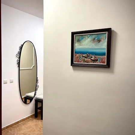 Budget First Sea Line Apt. Flora Apartament *