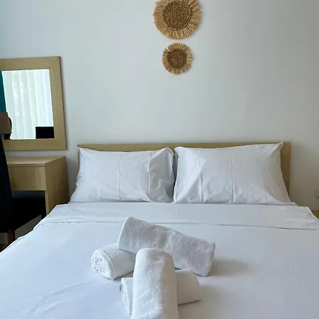 Apartament Budget First Sea Line Apt. Flora Pomorie