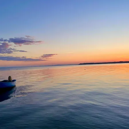 Apartment Budget First Sea Line Apt. Flora