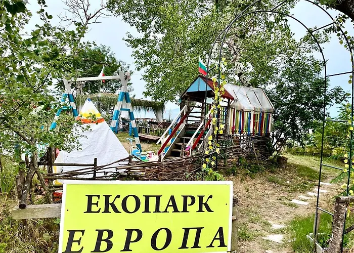 Budget First Sea Line Apt. Flora Апартамент