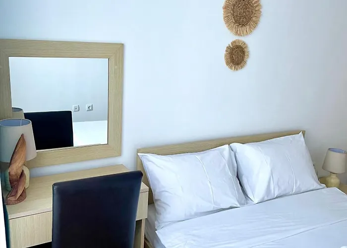 Budget First Sea Line Apt. Flora * Поморие