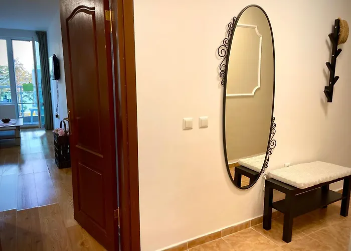 Budget First Sea Line Apt. Flora * Поморие